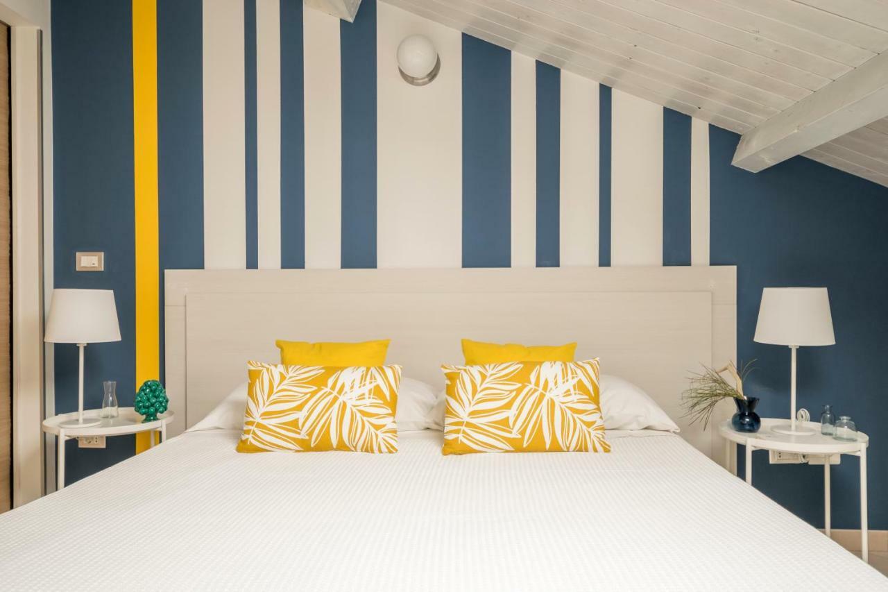 Civico 64 Bed & Breakfast In Mansarda Palmi Eksteriør billede