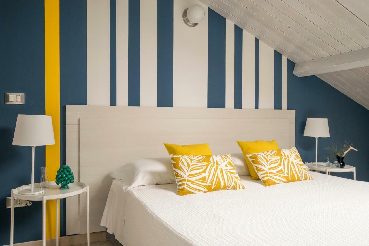Civico 64 Bed & Breakfast In Mansarda Palmi Eksteriør billede