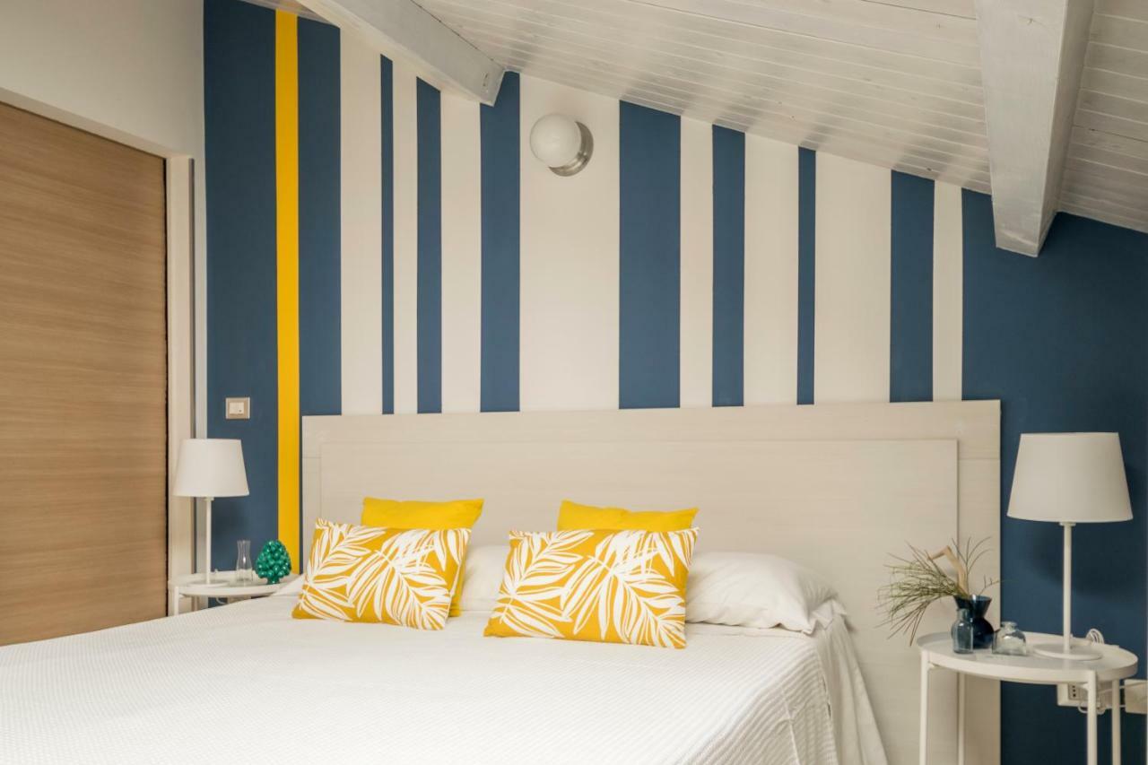 Civico 64 Bed & Breakfast In Mansarda Palmi Eksteriør billede